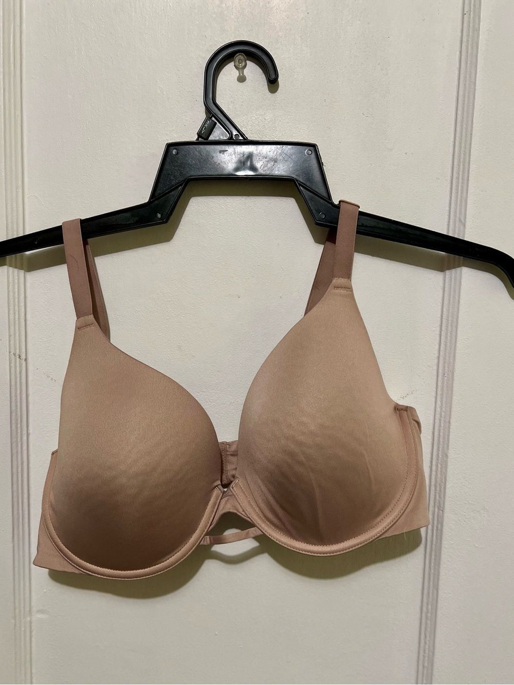 Hanes Smooth Molded Bra in Light Beige